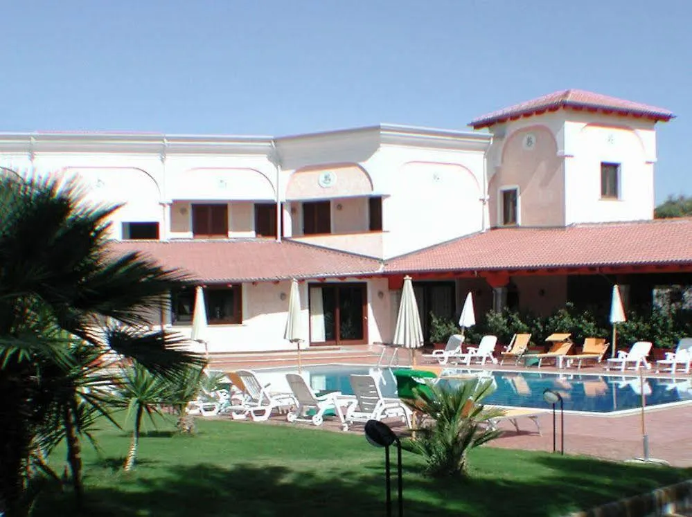 Hotel Club Le Rose San Teodoro  4*, San Teodoro (Sardinia)
