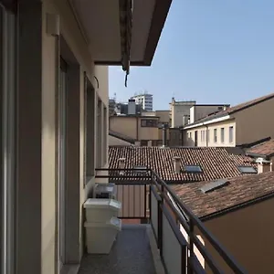 Madonna Montecchi Luxury In , Verona Italia