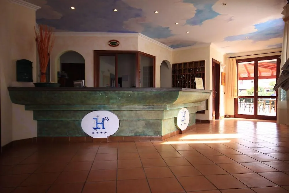 فندق Amareclub Le Rose سان تيودورو
